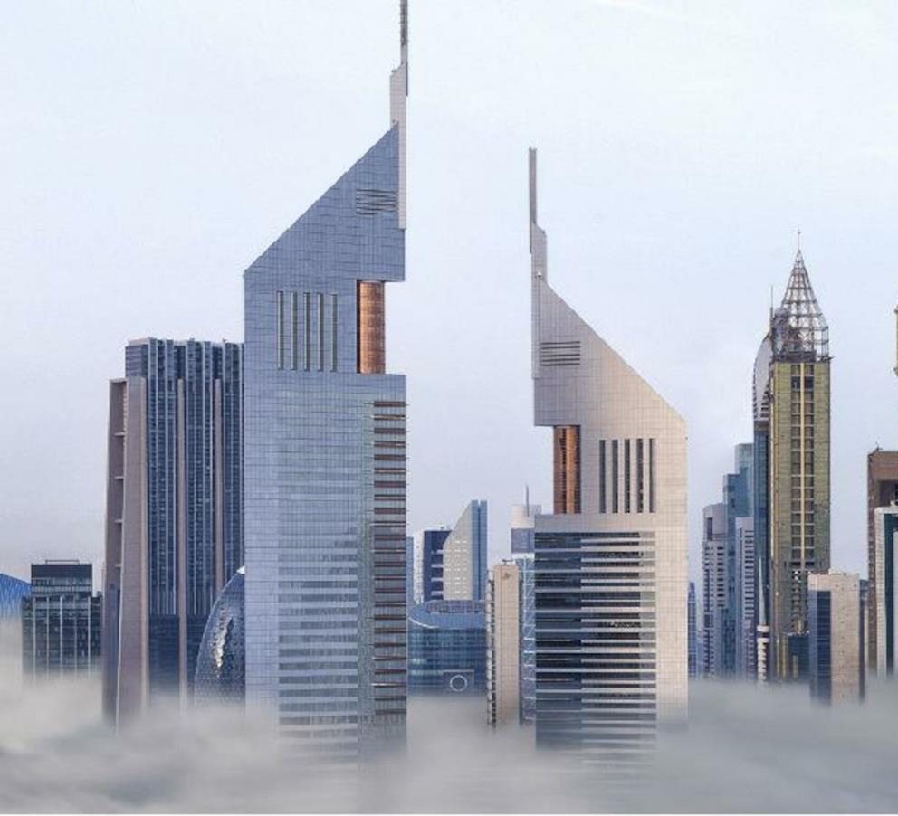 Jumeirah Emirates Towers Dubaj